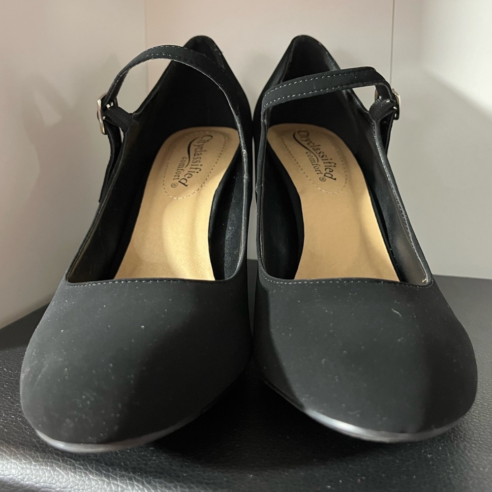 NWT (In Box) Black Suede Buckle Mary Janes